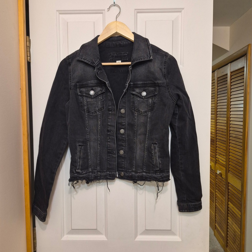 Maurices Womens XS Black Denim Trucker Jacket Raw Distressed Hem Button Front